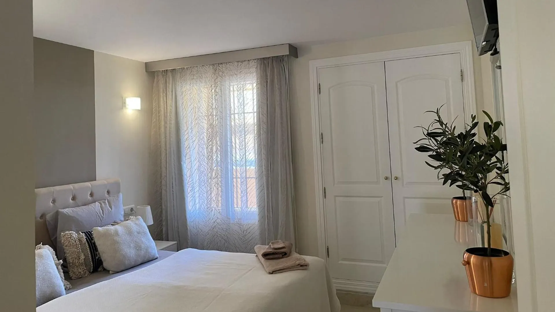 Santa Maria Village, Elviria, Marbella 0*,